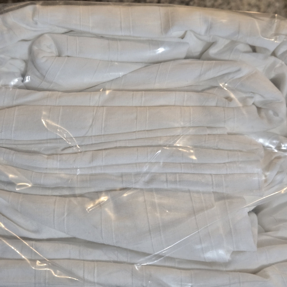 100% Cotton Elegant White Duvet Set - Picture 10 of 11